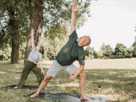 yoga per anziani
